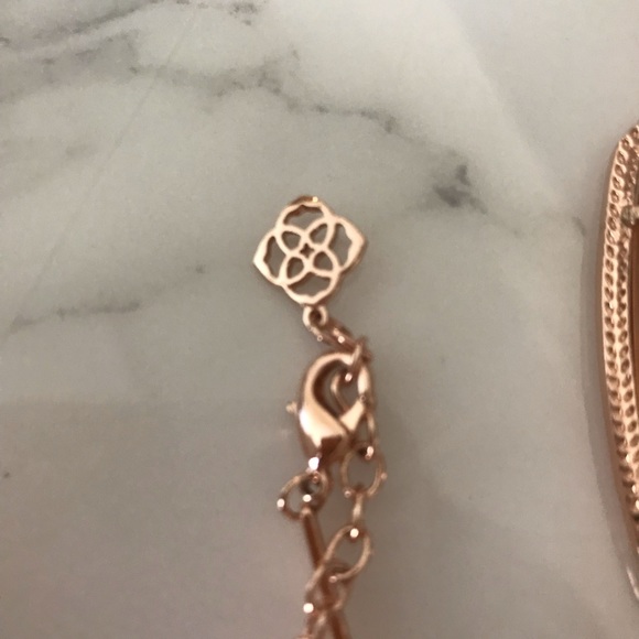 Kendra Scott Rayne Necklace Rose Gold - Picture 3 of 5